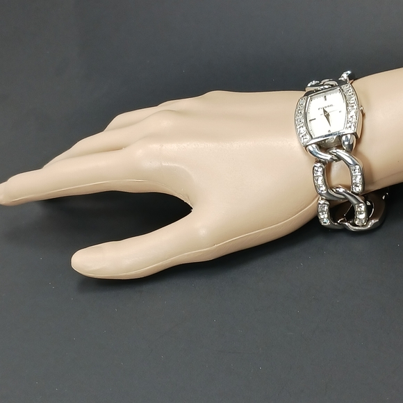 FOSSIL Stainless Steel Links Crystal Accents Rounded Square Watch Like New - Picture 5 of 16